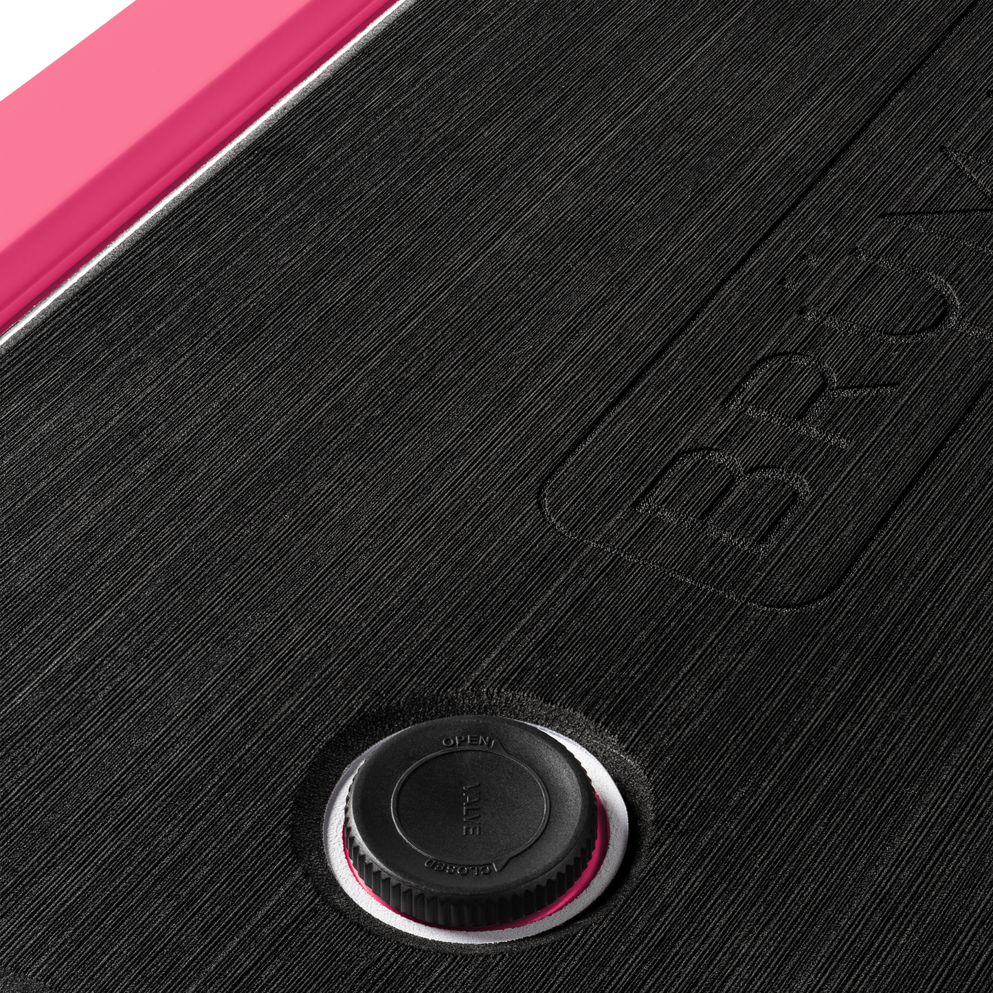brutank-t9 brutank-55qt-neonpink-vent.png